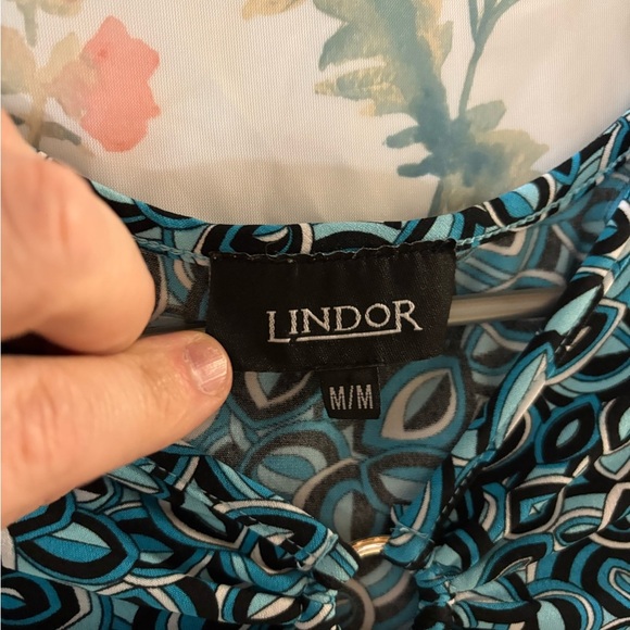 Vintage Black and Blue Fitted Blouse with Peter Pan Collar - Picture 5 of 10